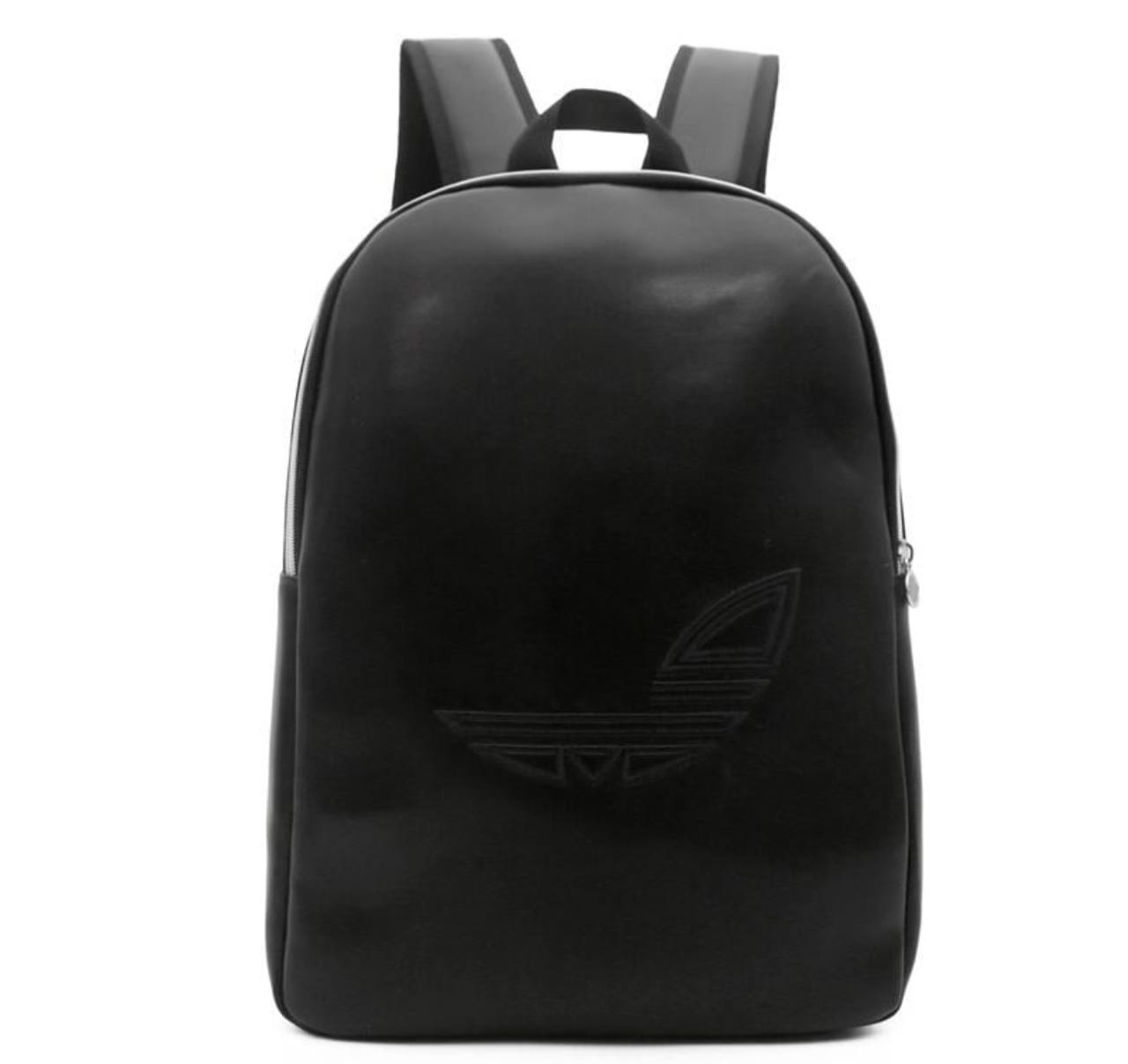 Mochila Adidas ✨