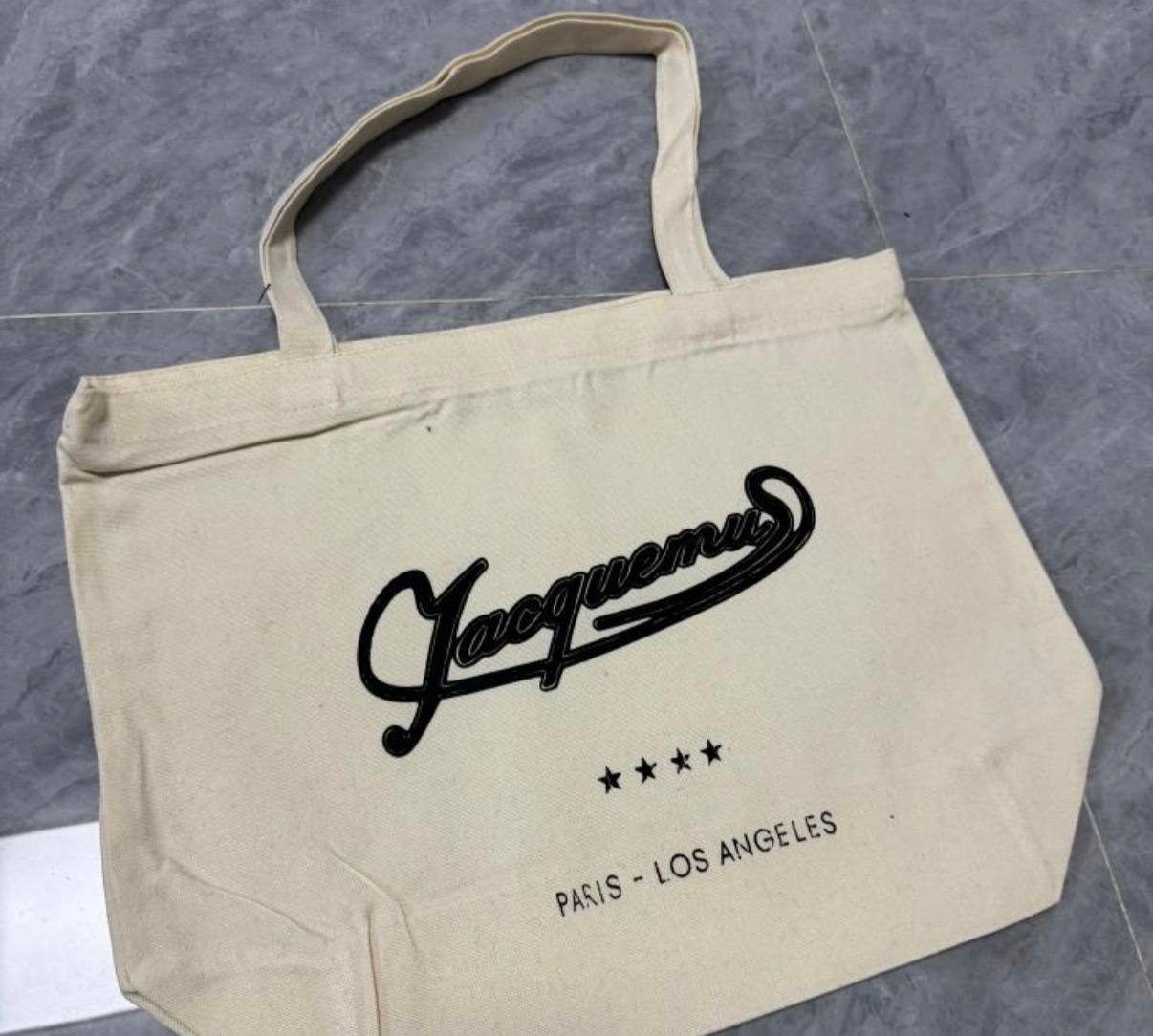 Tote Bag Jacquemxs, también en negro ✨