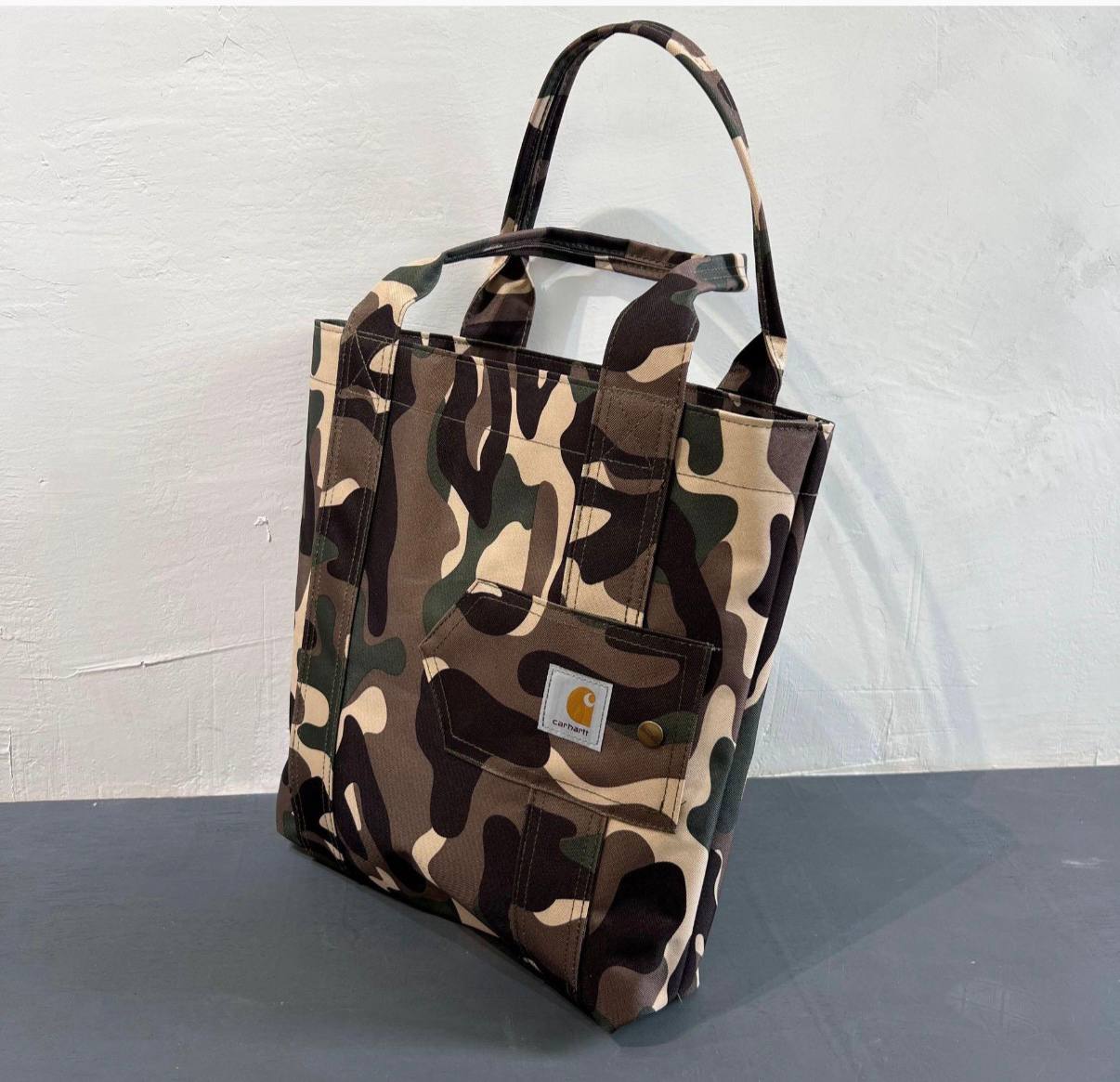 Tote Bag Carhxtt, también en negro y marrón ✨