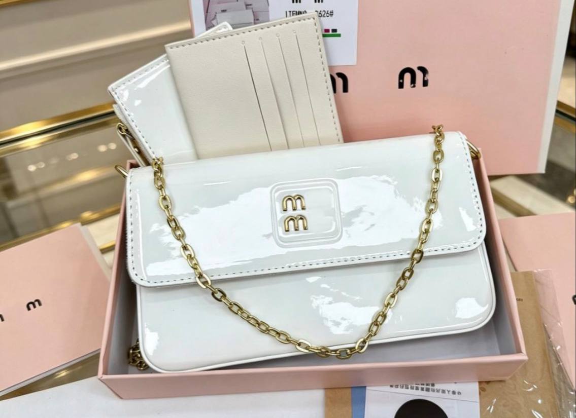 Bolso MIU M charol 3 piezas ✨