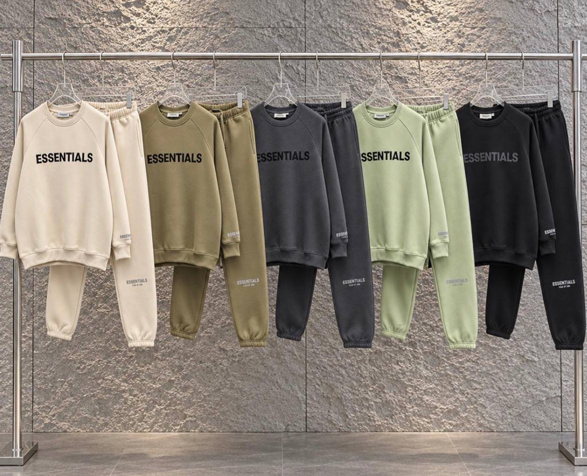 ESSENTIALS (conjunto) —-> 32€ ✨