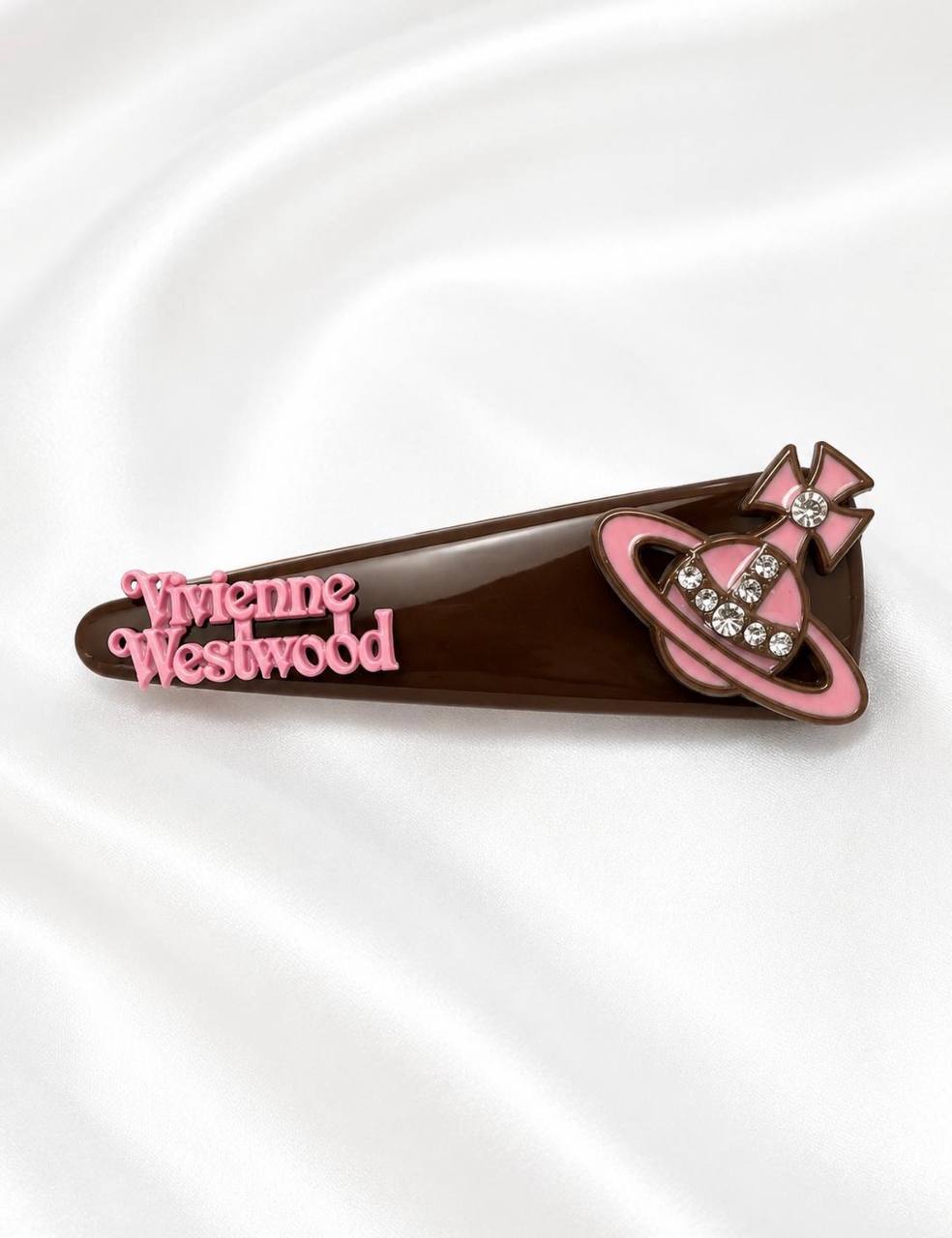 CLIP PELO VIVIENNE WESTWOOD ✨