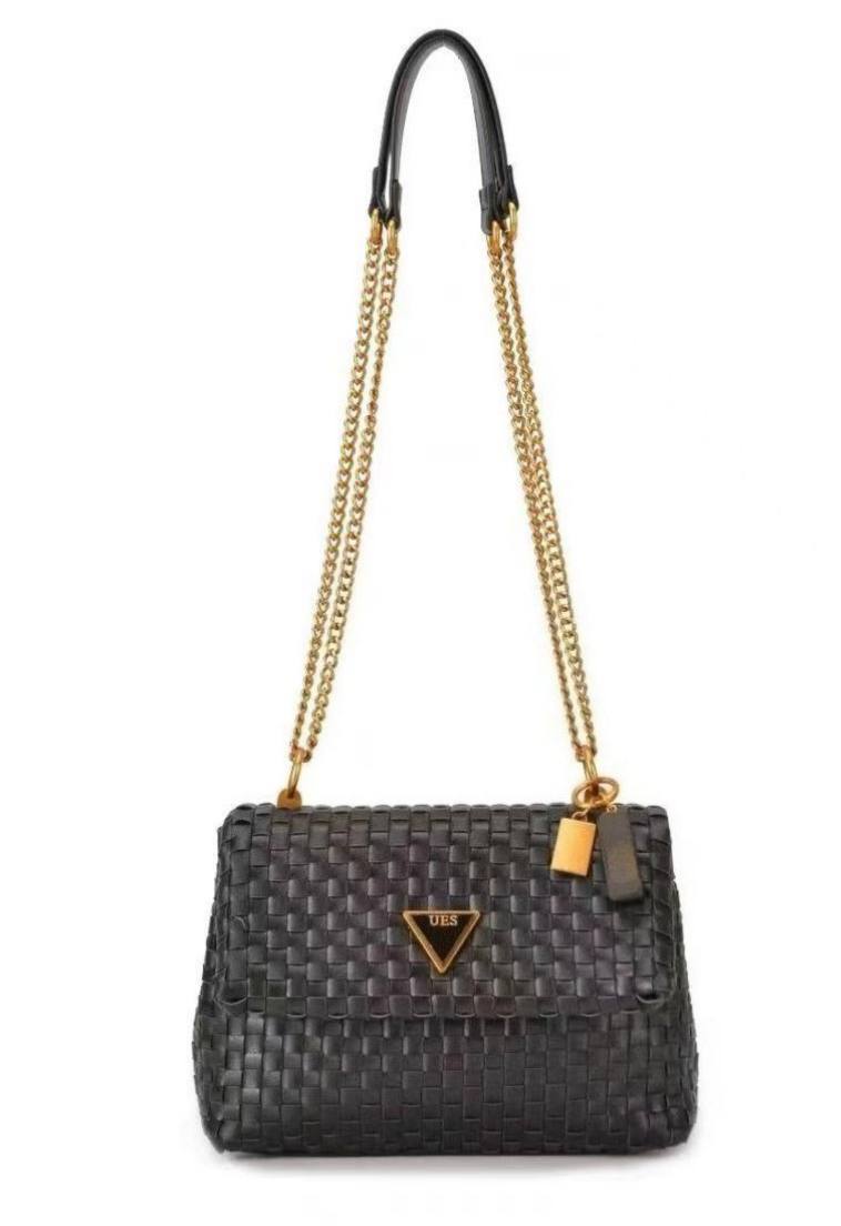 Bolso Guss trenzado, también en marrón y blanco ✨