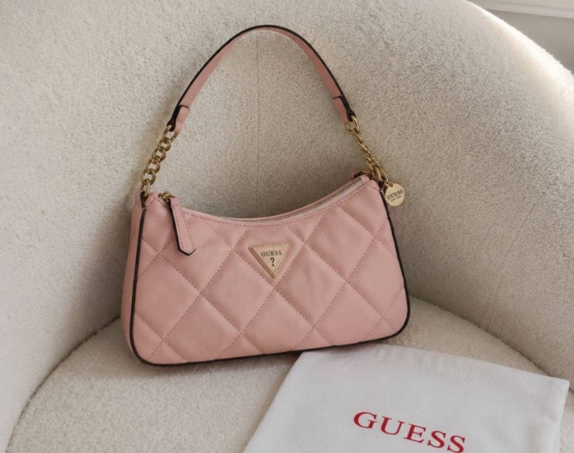 BOLSO GUESS(se agota rápido) ✨