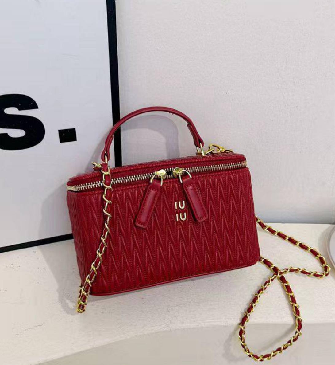 MIU MIU RED BAG ✨