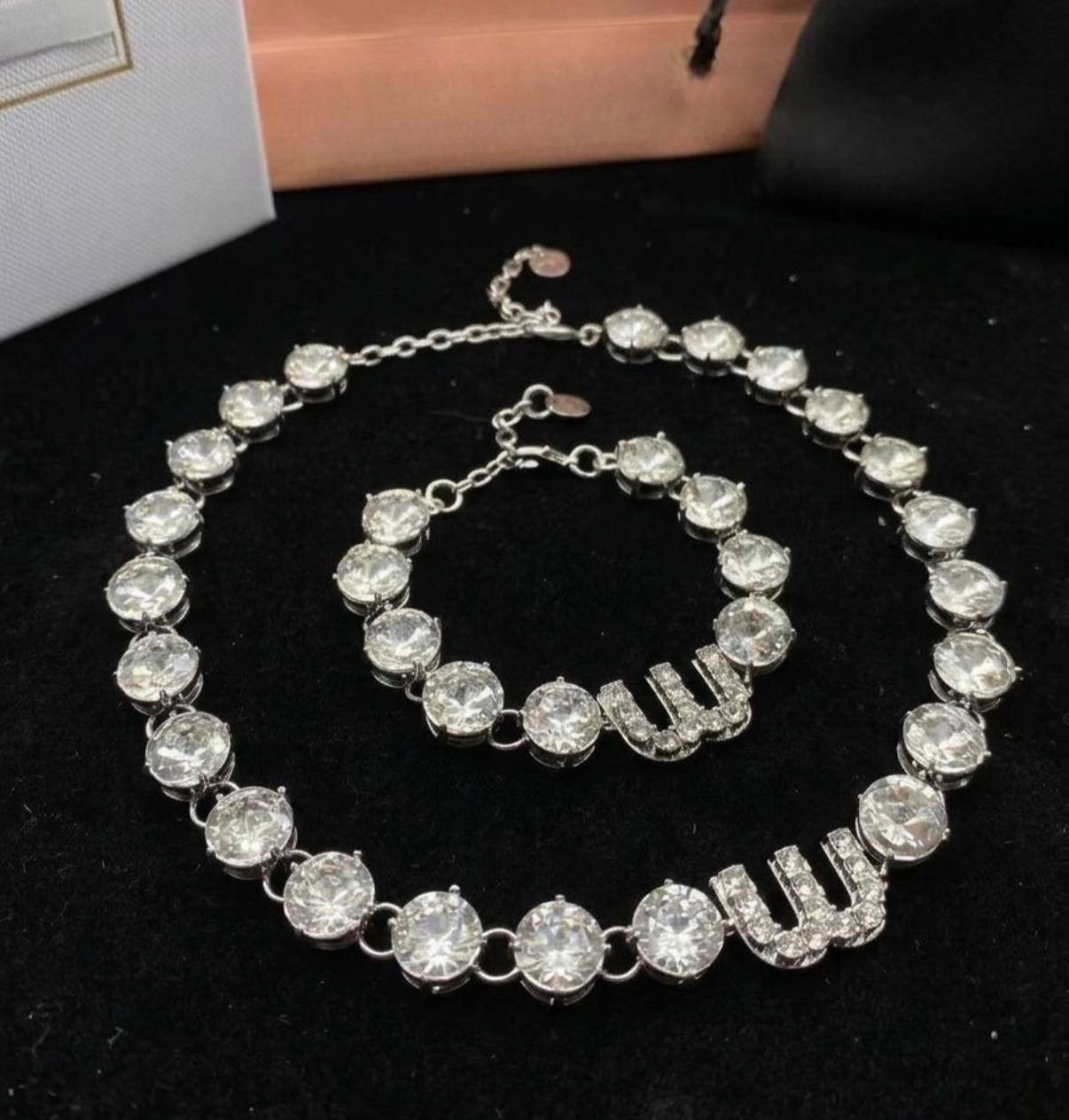 Collar y/o pulsera MIU M ✨