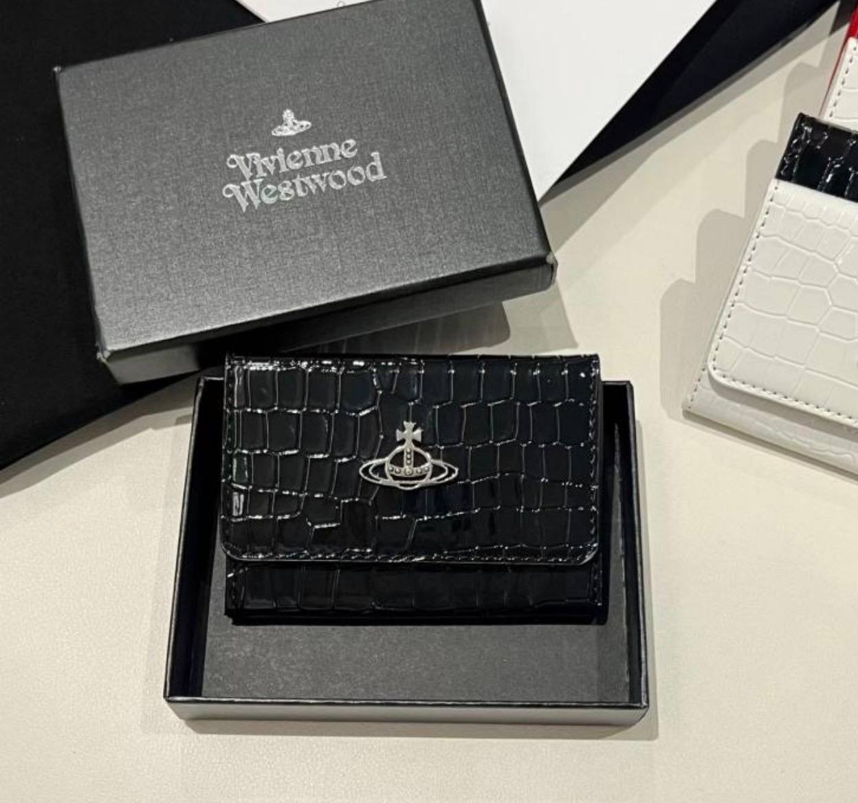 Cartera Vivienne Westeoid✨💫 17€ ✨