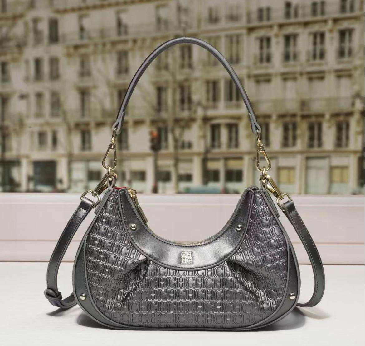 Bolso CAROLINA HERRERA ✨💫. 37€ ✨