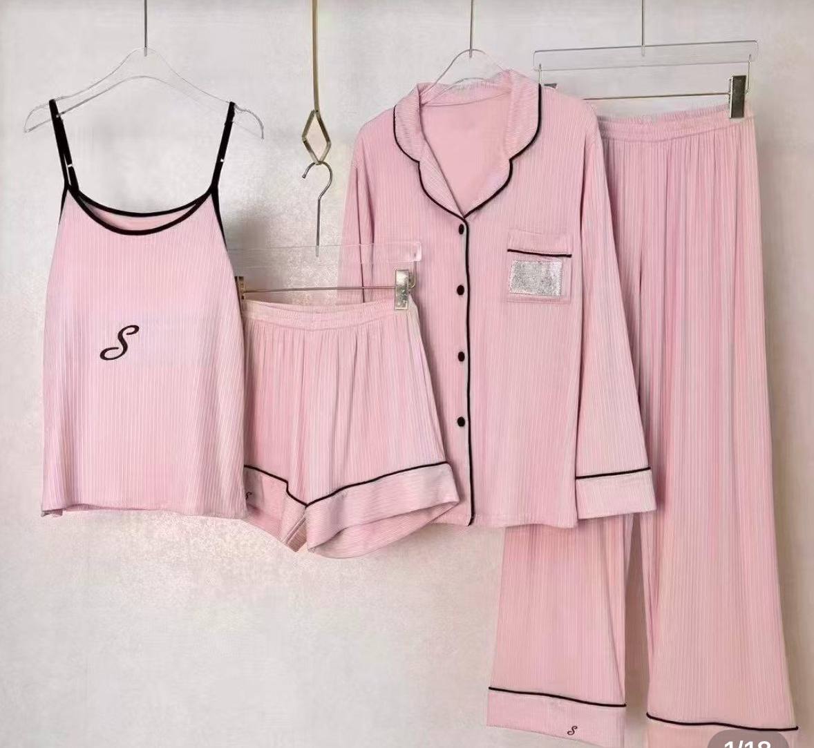 Pijama y bata Victoria Secret ✨