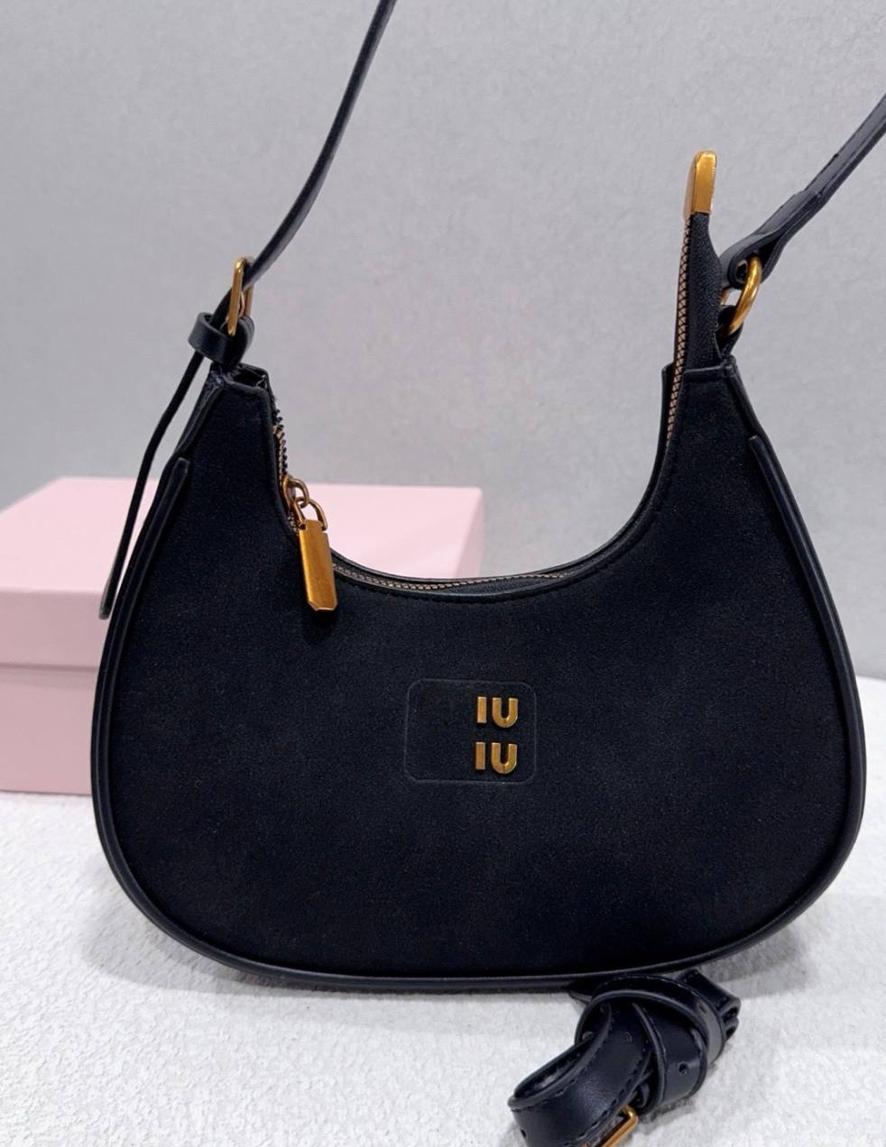MIUMIU SHOULDER BAG ✨