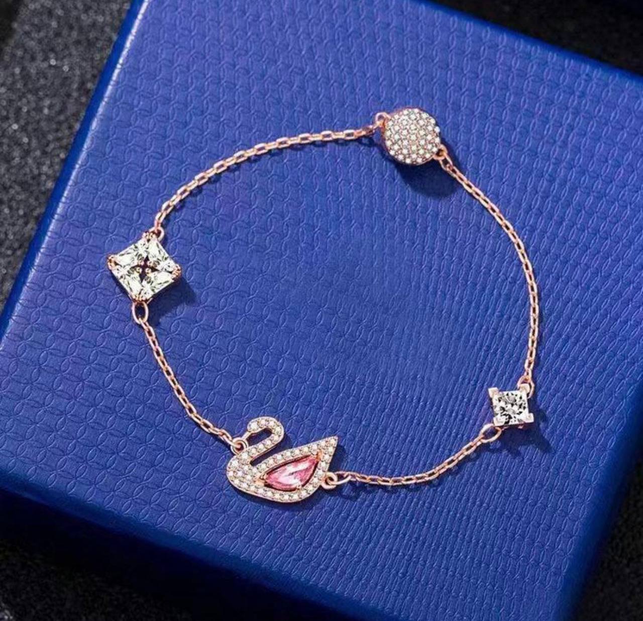 Pulsera Swaroski. ✨💫. 4€ ✨